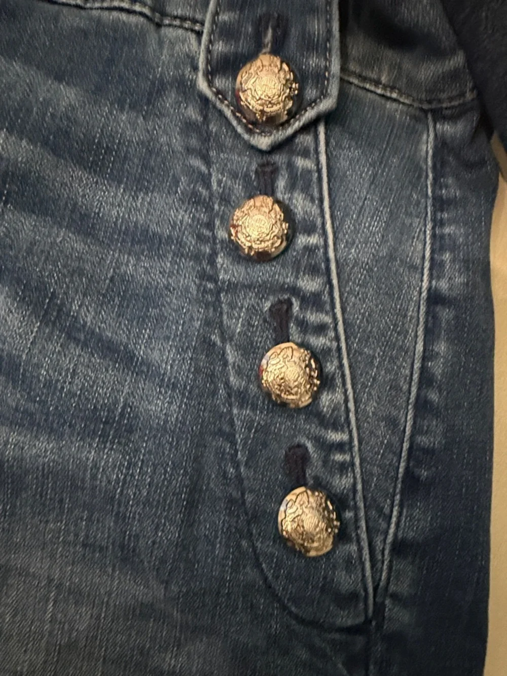 White House, Black market Denim Button-Detail Women's Shorts - Blue - Picture 2 of 10